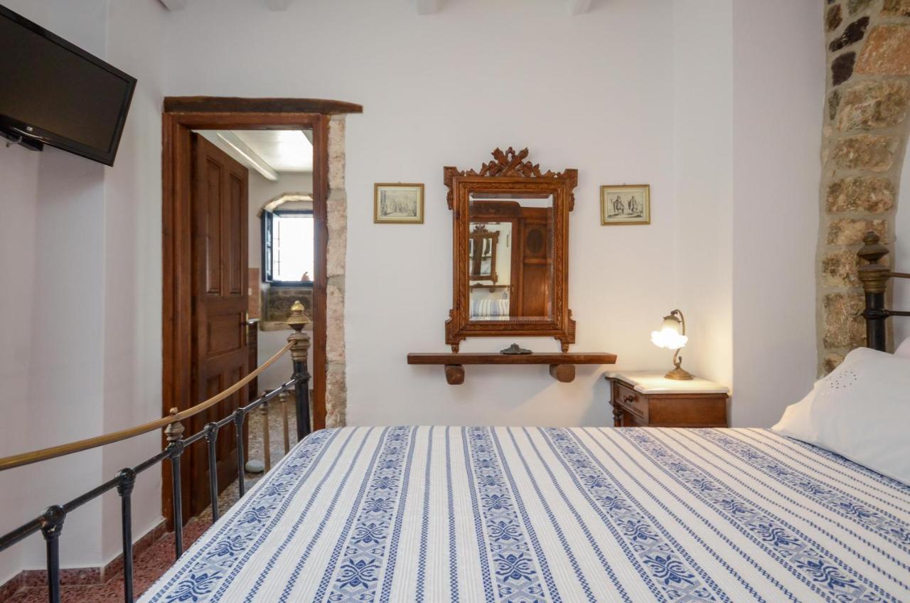 Venetiko Apartments Naxos City Екстер'єр фото